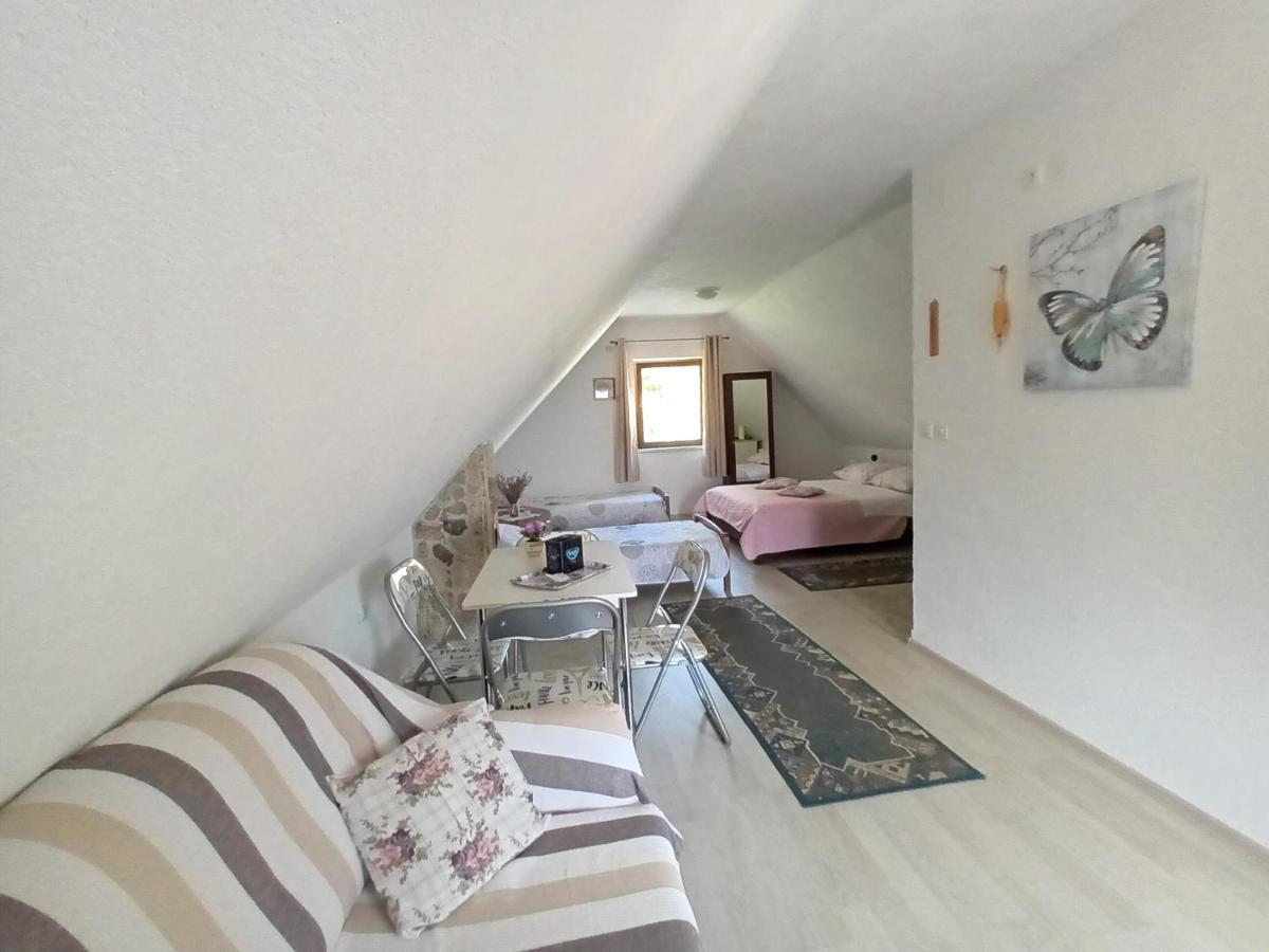 Guesthouse Loncar Plitvicka Jezera Ngoại thất bức ảnh